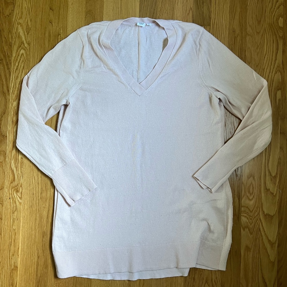 Gap Maternity pink v-neck sweater size XL